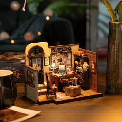 DIY Mini House - Moses Detective Agency - Image 4